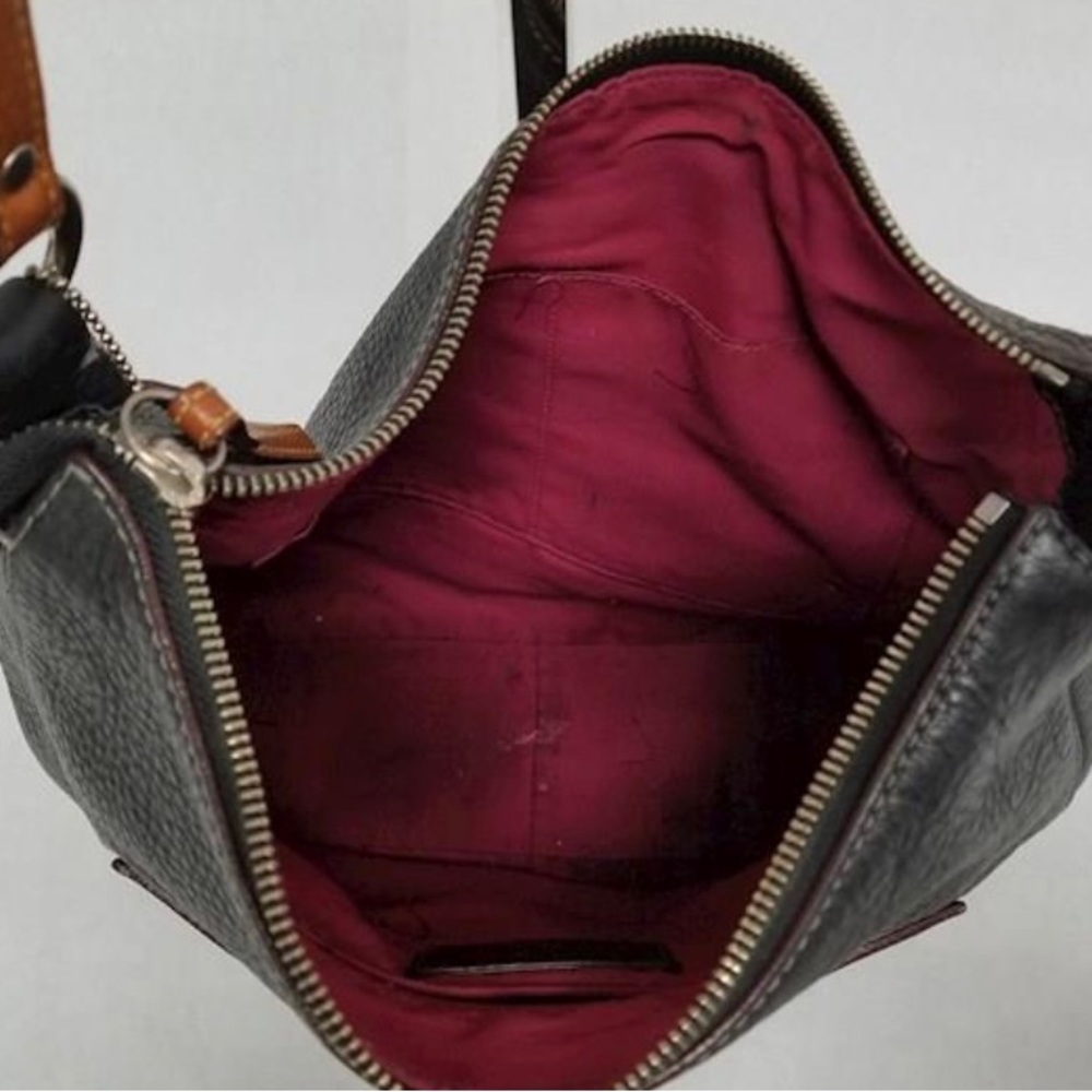 Authentic Coach Women's Black Leather Inner Pocket Adjustable Strap Hobo Bag - Picture 5 of 7